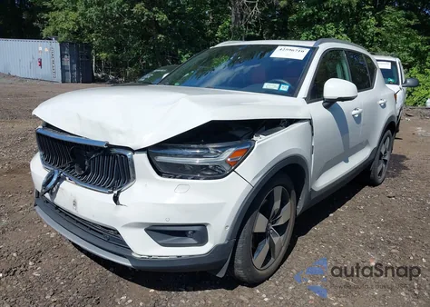 2019 Volvo Xc40 T5 Momentum/T5 R-Design from USA, damaged, VIN YV4162XZXK2018433